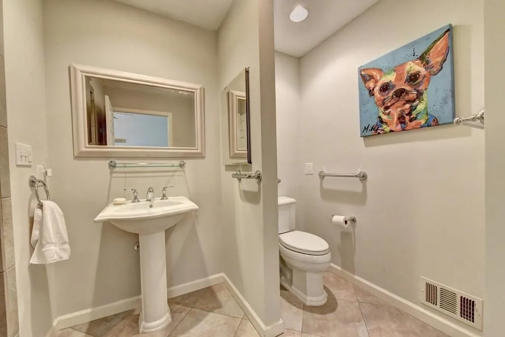 2005 Old Dominion Road, Atlanta, Georgia 30350, 5 Bedrooms Bedrooms, ,5 BathroomsBathrooms,Residential,Sold,2005 Old Dominion Road,6710138