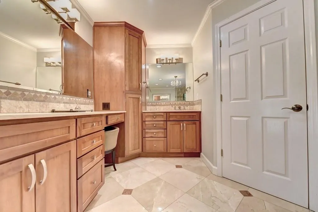 2005 Old Dominion Road, Atlanta, Georgia 30350, 5 Bedrooms Bedrooms, ,5 BathroomsBathrooms,Residential,Sold,2005 Old Dominion Road,6710138