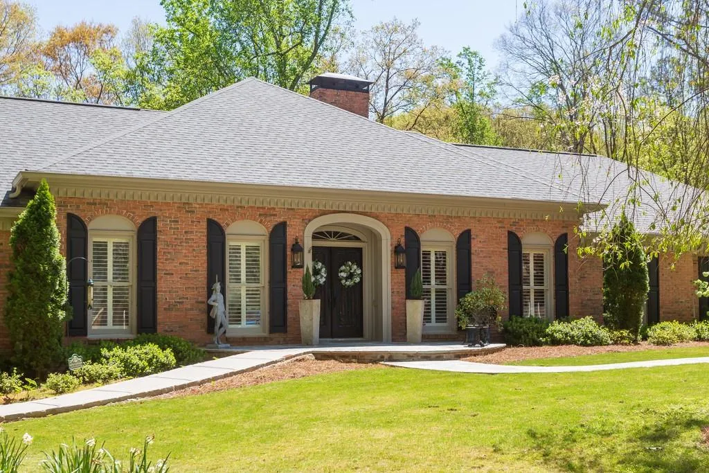 2005 Old Dominion Road, Atlanta, Georgia 30350, 5 Bedrooms Bedrooms, ,5 BathroomsBathrooms,Residential,Sold,2005 Old Dominion Road,6710138