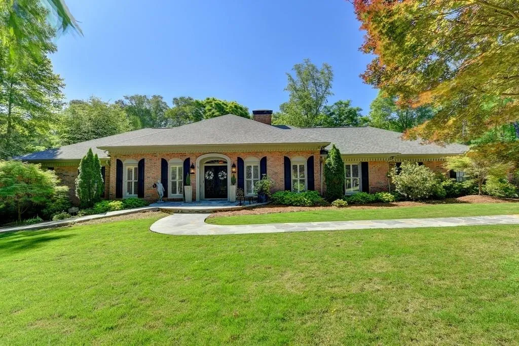 2005 Old Dominion Road, Atlanta, Georgia 30350, 5 Bedrooms Bedrooms, ,5 BathroomsBathrooms,Residential,Sold,2005 Old Dominion Road,6710138