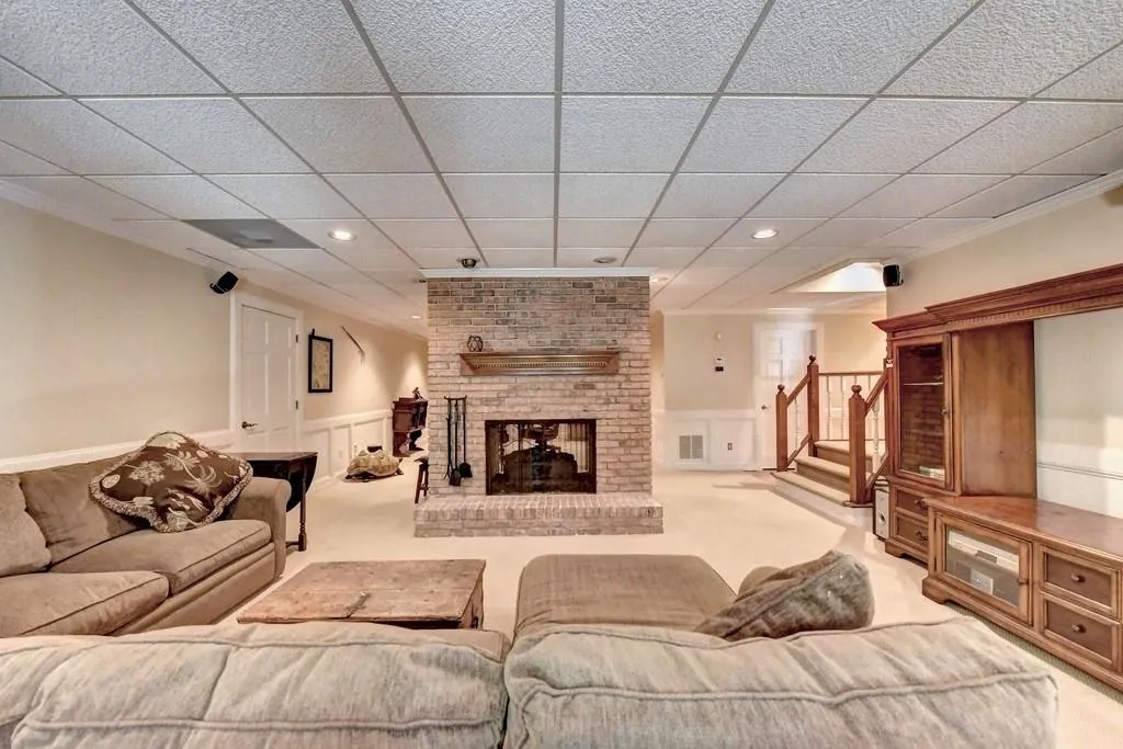 2005 Old Dominion Road, Atlanta, Georgia 30350, 5 Bedrooms Bedrooms, ,5 BathroomsBathrooms,Residential,Sold,2005 Old Dominion Road,6710138