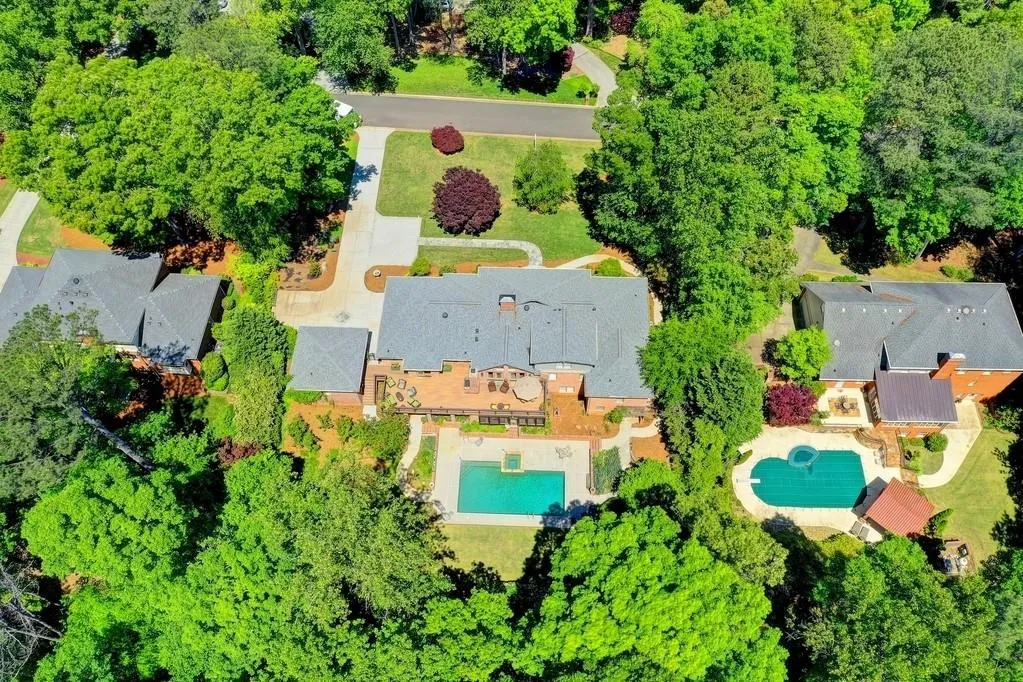 2005 Old Dominion Road, Atlanta, Georgia 30350, 5 Bedrooms Bedrooms, ,5 BathroomsBathrooms,Residential,Sold,2005 Old Dominion Road,6710138