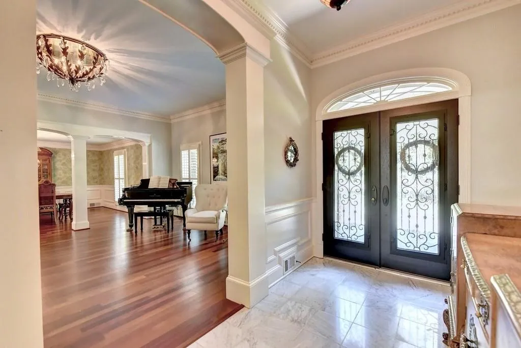 2005 Old Dominion Road, Atlanta, Georgia 30350, 5 Bedrooms Bedrooms, ,5 BathroomsBathrooms,Residential,Sold,2005 Old Dominion Road,6710138