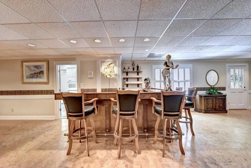 2005 Old Dominion Road, Atlanta, Georgia 30350, 5 Bedrooms Bedrooms, ,5 BathroomsBathrooms,Residential,Sold,2005 Old Dominion Road,6710138