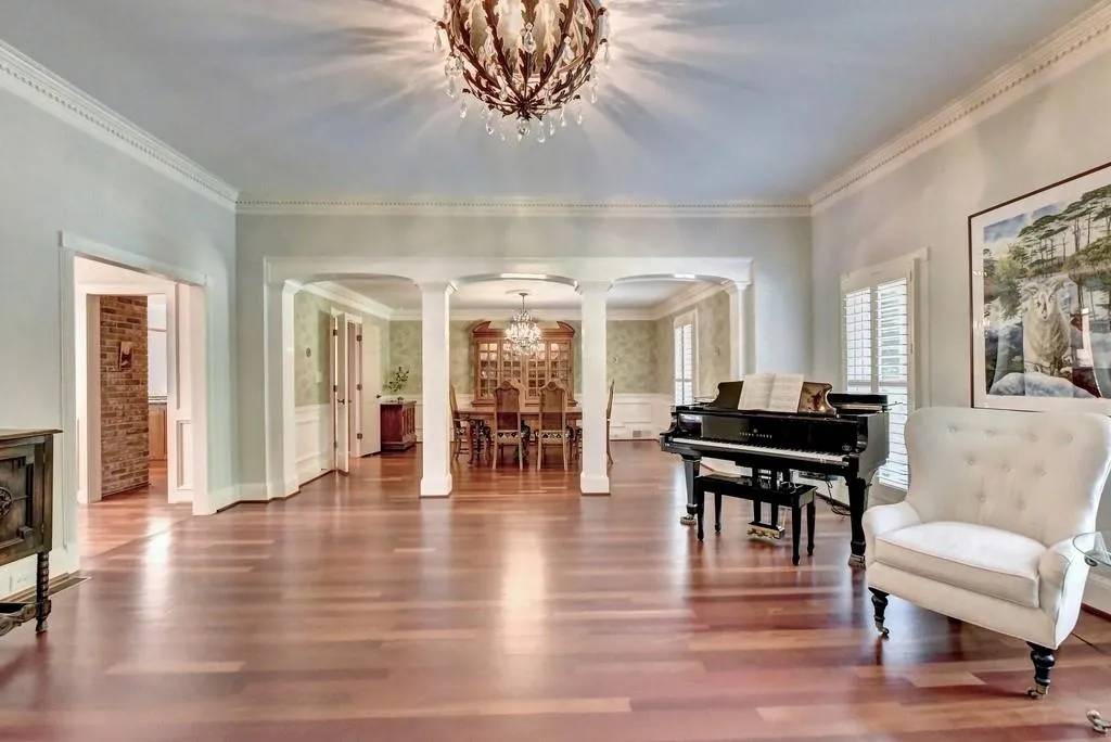 2005 Old Dominion Road, Atlanta, Georgia 30350, 5 Bedrooms Bedrooms, ,5 BathroomsBathrooms,Residential,Sold,2005 Old Dominion Road,6710138