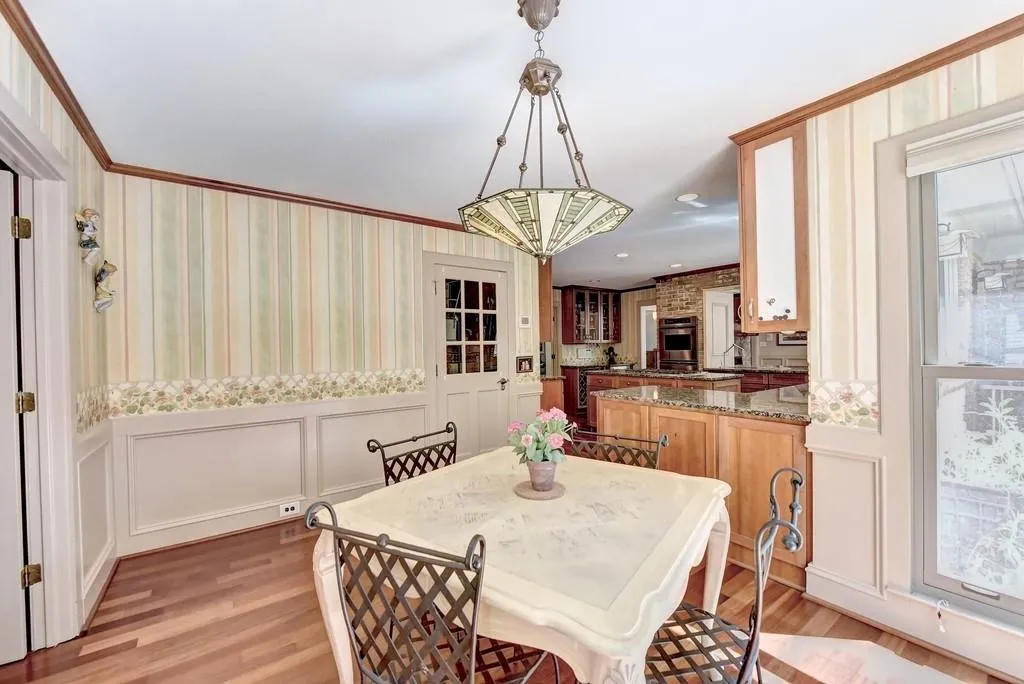 2005 Old Dominion Road, Atlanta, Georgia 30350, 5 Bedrooms Bedrooms, ,5 BathroomsBathrooms,Residential,Sold,2005 Old Dominion Road,6710138