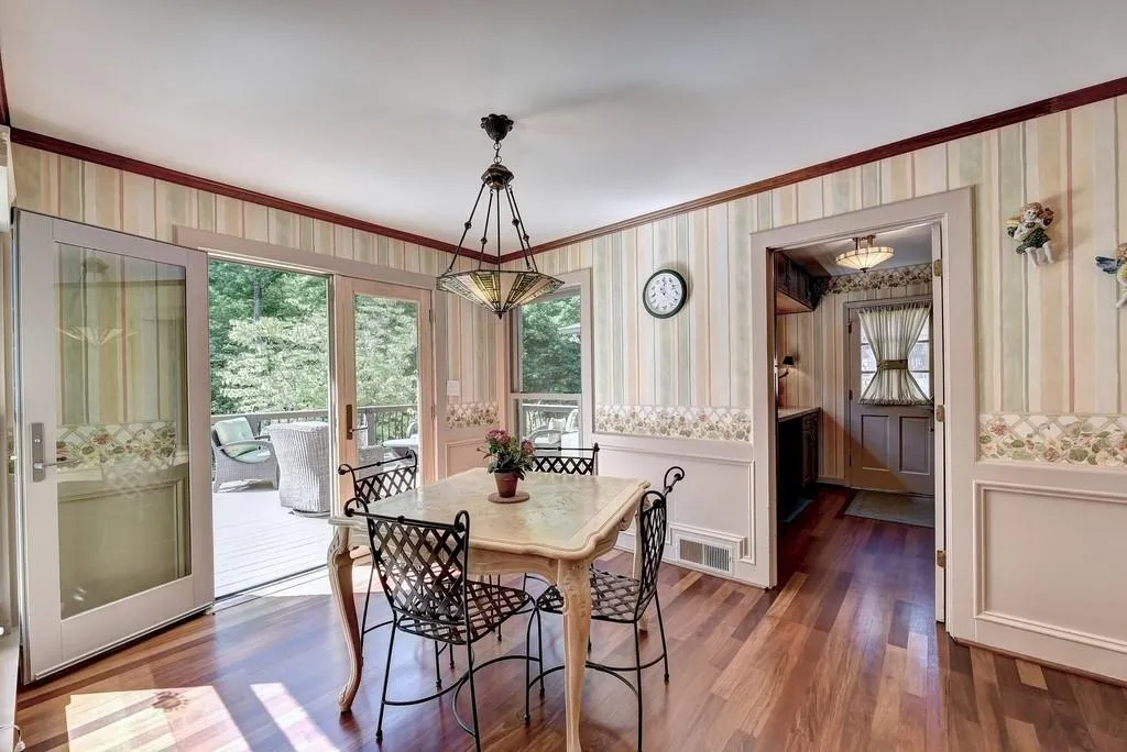 2005 Old Dominion Road, Atlanta, Georgia 30350, 5 Bedrooms Bedrooms, ,5 BathroomsBathrooms,Residential,Sold,2005 Old Dominion Road,6710138