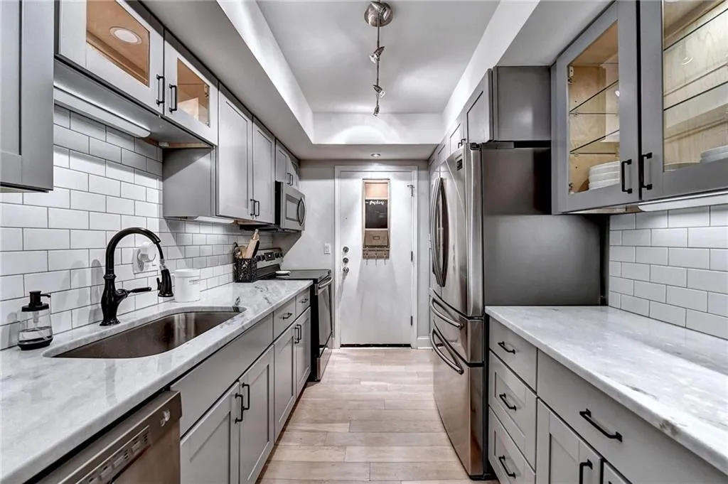 6851 Roswell Road Unit K15, Atlanta, Georgia 30328, 3 Bedrooms Bedrooms, ,2 BathroomsBathrooms,Residential,Sold,6851 Roswell Road Unit K15,7061312