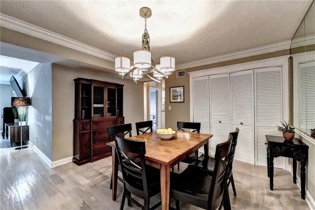 6851 Roswell Road Unit K15, Atlanta, Georgia 30328, 3 Bedrooms Bedrooms, ,2 BathroomsBathrooms,Residential,Sold,6851 Roswell Road Unit K15,7061312