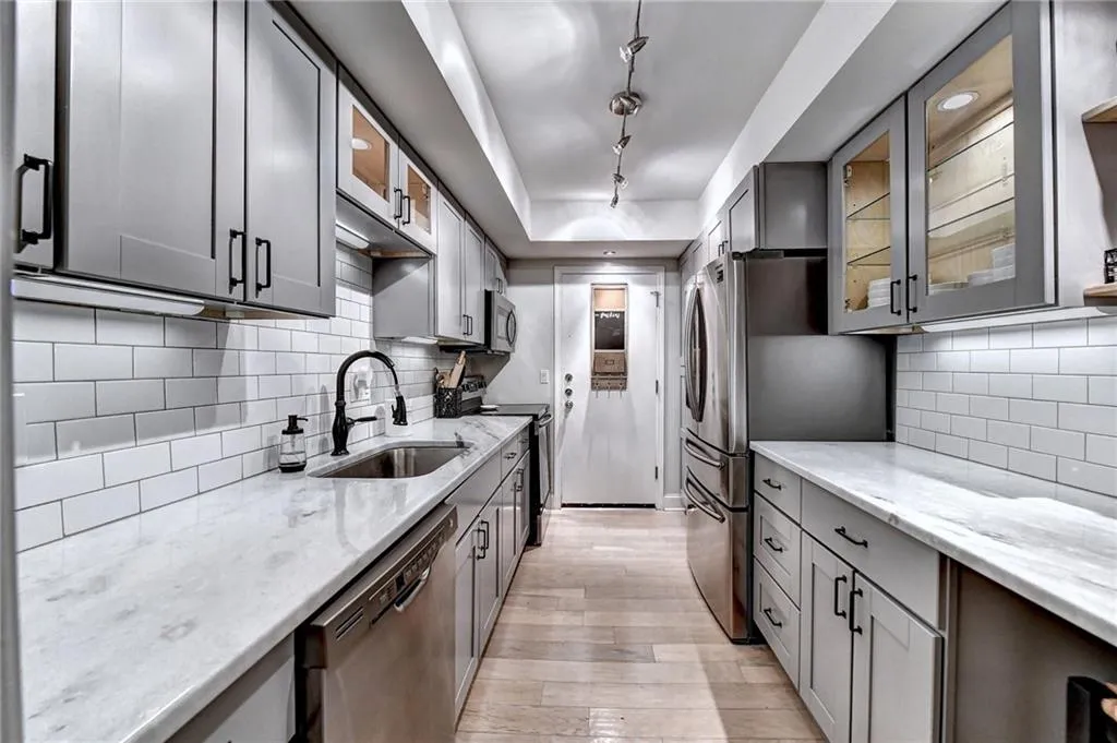 6851 Roswell Road Unit K15, Atlanta, Georgia 30328, 3 Bedrooms Bedrooms, ,2 BathroomsBathrooms,Residential,Sold,6851 Roswell Road Unit K15,7061312