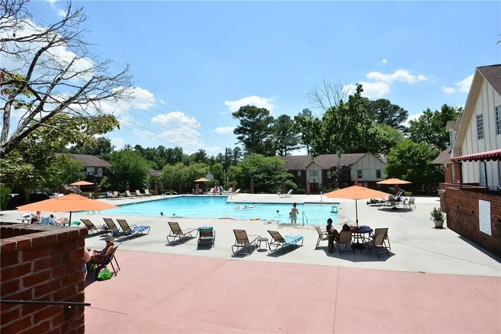 6851 Roswell Road Unit K15, Atlanta, Georgia 30328, 3 Bedrooms Bedrooms, ,2 BathroomsBathrooms,Residential,Sold,6851 Roswell Road Unit K15,7061312