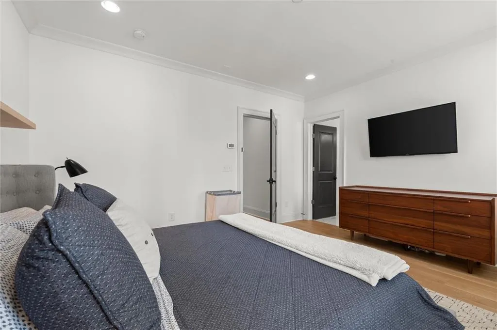 3667 Peachtree Road Ne Unit #1, Atlanta, Georgia 30319, 3 Bedrooms Bedrooms, 0 ,3 BathroomsBathrooms,Residential,For Sale,3667 Peachtree Road Ne Unit #1,7781753
