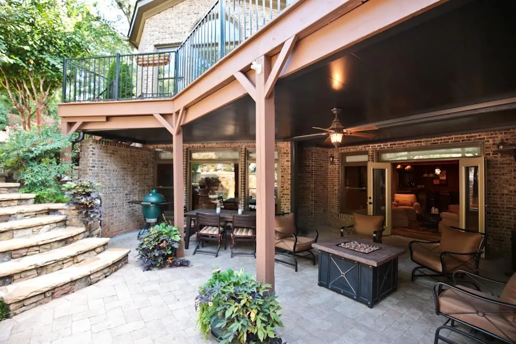 6118 Harleston Road Ne, Sandy Springs, Georgia 30328, 6 Bedrooms Bedrooms, ,5 BathroomsBathrooms,Residential,Sold,6118 Harleston Road Ne,5742424