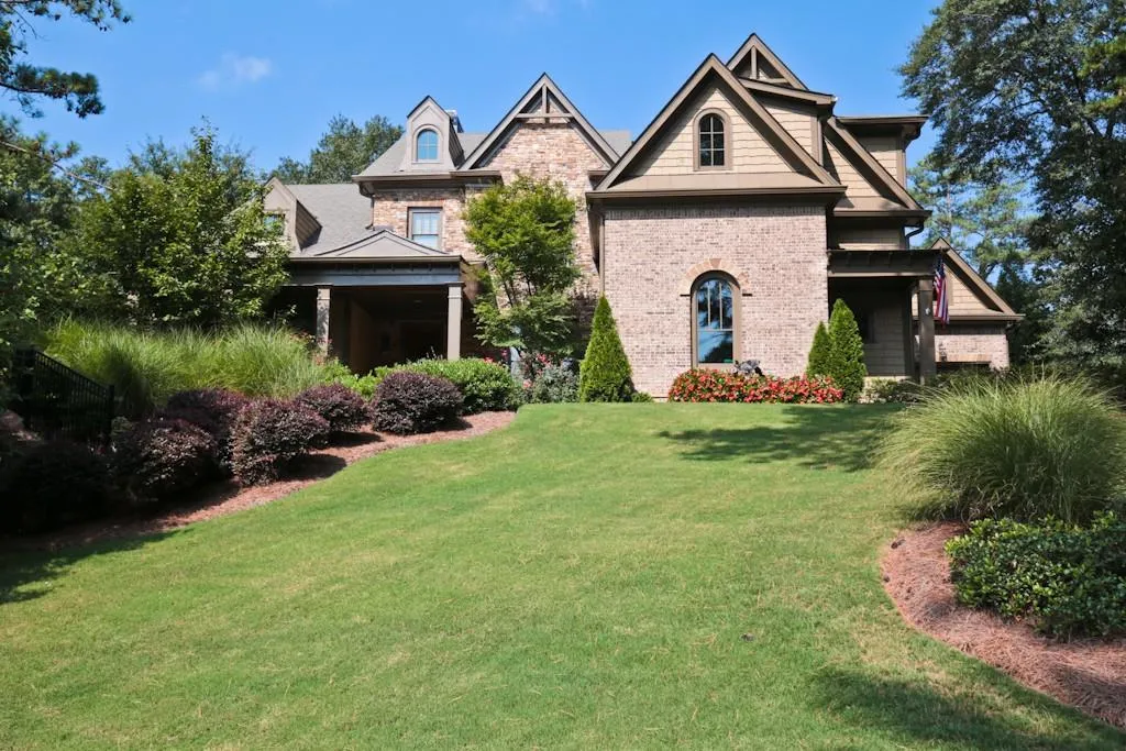 6118 Harleston Road Ne, Sandy Springs, Georgia 30328, 6 Bedrooms Bedrooms, ,5 BathroomsBathrooms,Residential,Sold,6118 Harleston Road Ne,5742424