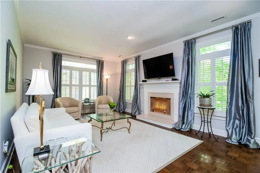 7155 Roswell Road Unit 59, Atlanta, Georgia 30328, 3 Bedrooms Bedrooms, ,2 BathroomsBathrooms,Residential,Sold,7155 Roswell Road Unit 59,6871952