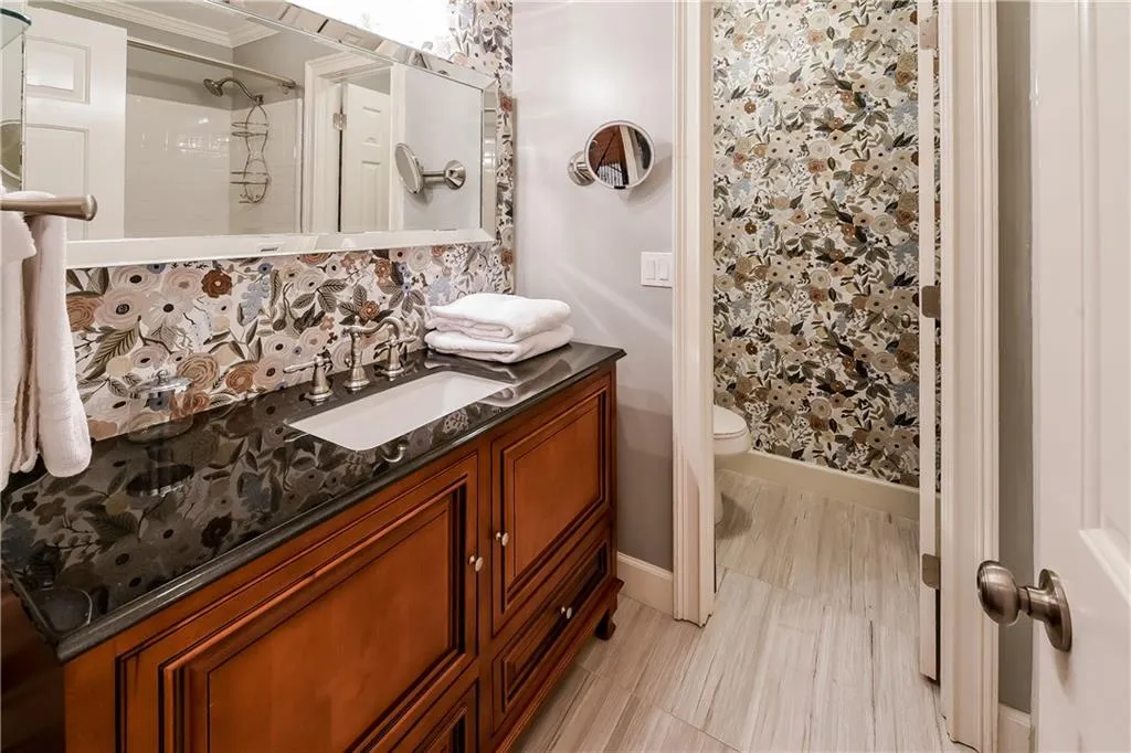 7155 Roswell Road Unit 59, Atlanta, Georgia 30328, 3 Bedrooms Bedrooms, ,2 BathroomsBathrooms,Residential,Sold,7155 Roswell Road Unit 59,6871952