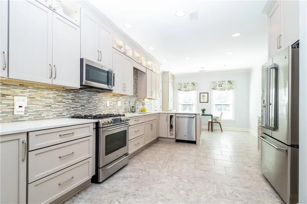 7155 Roswell Road Unit 59, Atlanta, Georgia 30328, 3 Bedrooms Bedrooms, ,2 BathroomsBathrooms,Residential,Sold,7155 Roswell Road Unit 59,6871952