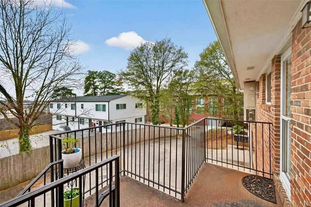 315 Hilderbrand Drive Unit B4, Sandy Springs, Georgia 30328, 2 Bedrooms Bedrooms, ,1 BathroomBathrooms,Residential,For Sale,315 Hilderbrand Drive Unit B4,7690408