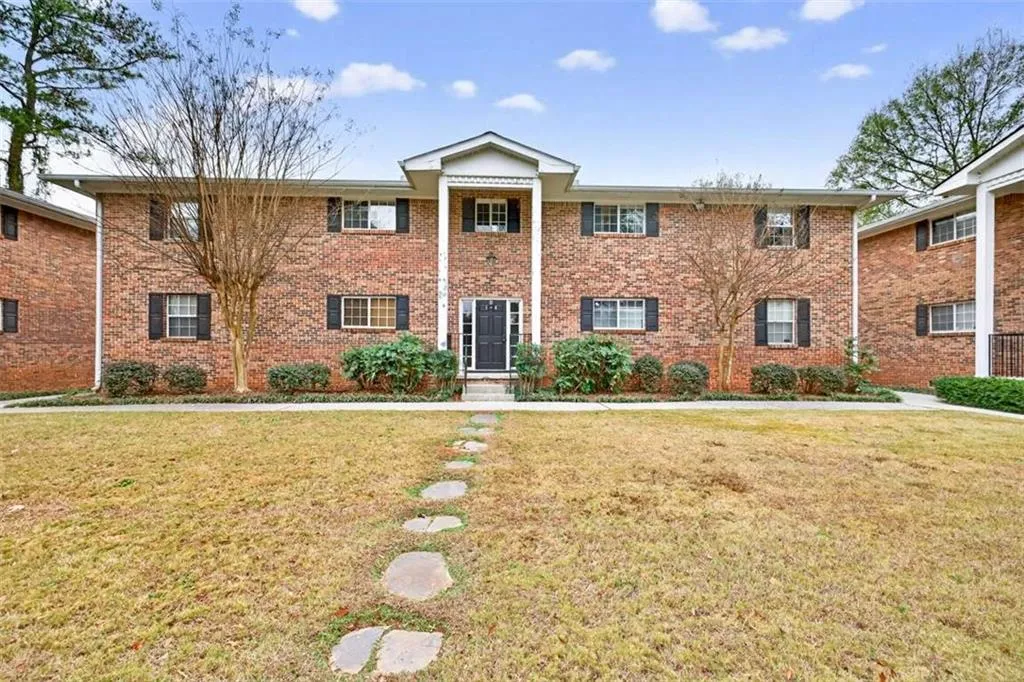 315 Hilderbrand Drive Unit B4, Sandy Springs, Georgia 30328, 2 Bedrooms Bedrooms, ,1 BathroomBathrooms,Residential,For Sale,315 Hilderbrand Drive Unit B4,7690408