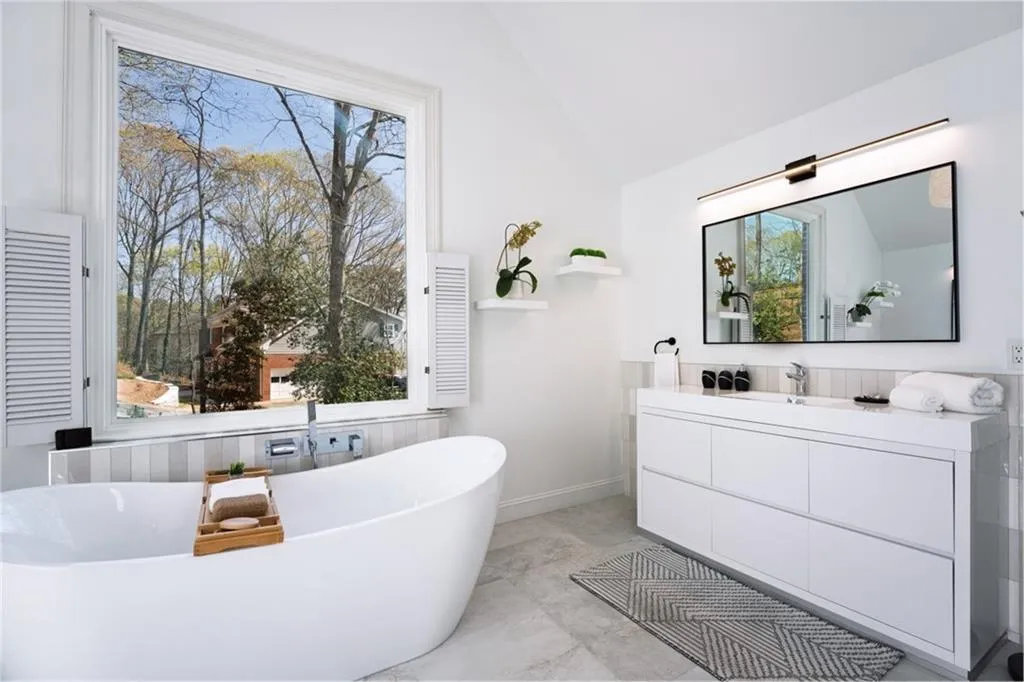 85 Cliffside Crossing, Atlanta, Georgia 30350, 4 Bedrooms Bedrooms, ,4 BathroomsBathrooms,Residential,Sold,85 Cliffside Crossing,7552390