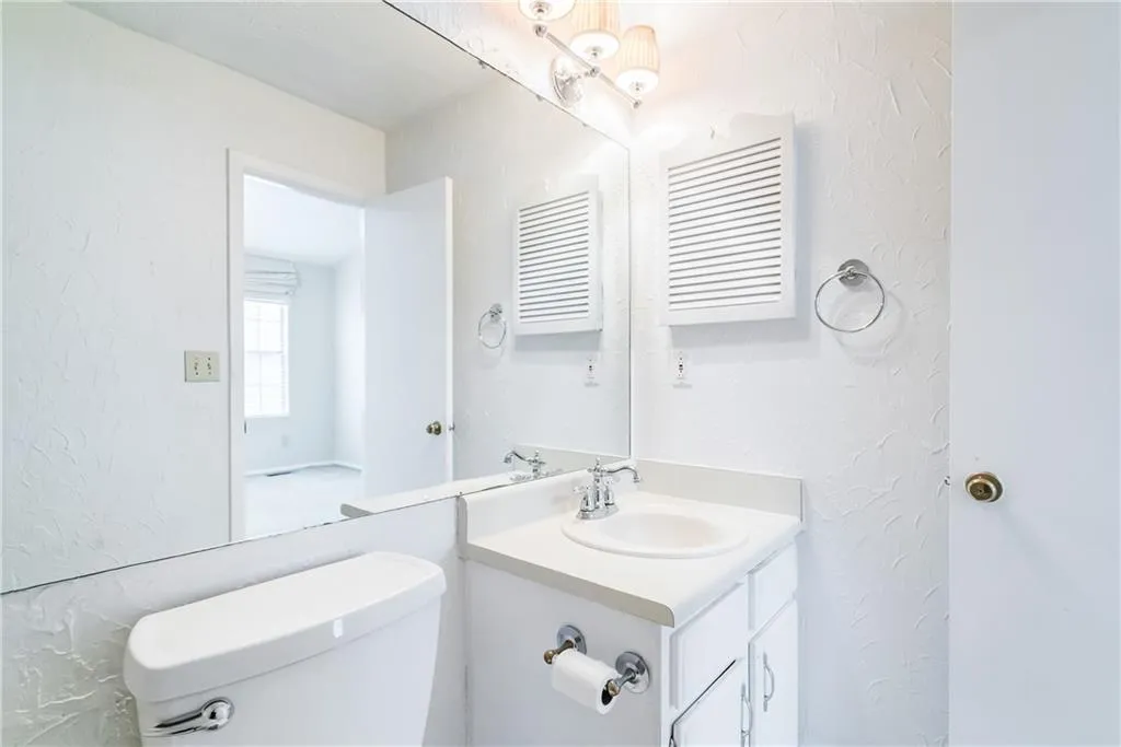 306 Wedgewood Way, Sandy Springs, Georgia 30350, 2 Bedrooms Bedrooms, ,2 BathroomsBathrooms,Residential,Sold,306 Wedgewood Way,6664077