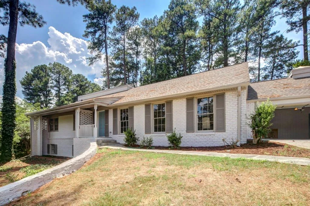 5810 Timberlane Terrace, Sandy Springs, Georgia 30328, 4 Bedrooms Bedrooms, ,3 BathroomsBathrooms,Residential,Sold,5810 Timberlane Terrace,5726387