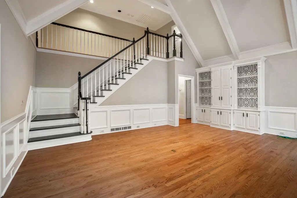 7380 Stoneykirk Close, Sandy Springs, Georgia 30350, 5 Bedrooms Bedrooms, ,3 BathroomsBathrooms,Residential,Sold,7380 Stoneykirk Close,6631770