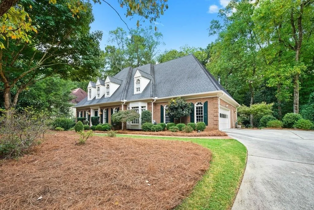 7380 Stoneykirk Close, Sandy Springs, Georgia 30350, 5 Bedrooms Bedrooms, ,3 BathroomsBathrooms,Residential,Sold,7380 Stoneykirk Close,6631770