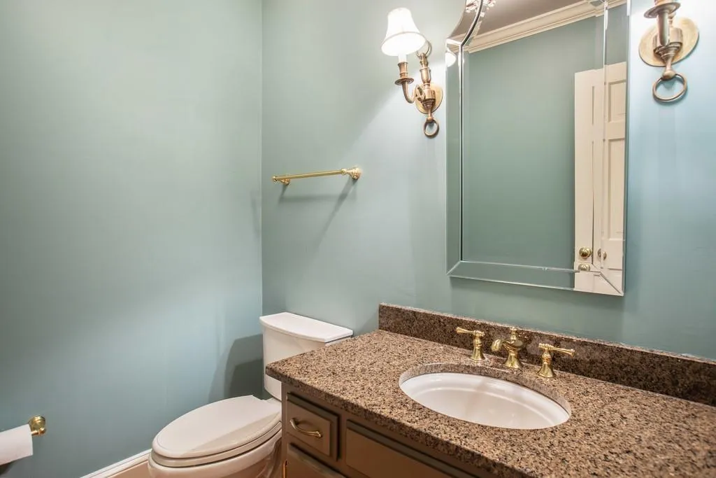 7380 Stoneykirk Close, Sandy Springs, Georgia 30350, 5 Bedrooms Bedrooms, ,3 BathroomsBathrooms,Residential,Sold,7380 Stoneykirk Close,6631770