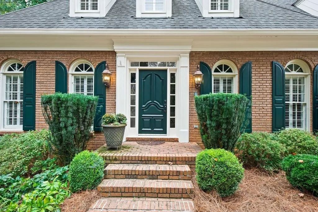 7380 Stoneykirk Close, Sandy Springs, Georgia 30350, 5 Bedrooms Bedrooms, ,3 BathroomsBathrooms,Residential,Sold,7380 Stoneykirk Close,6631770