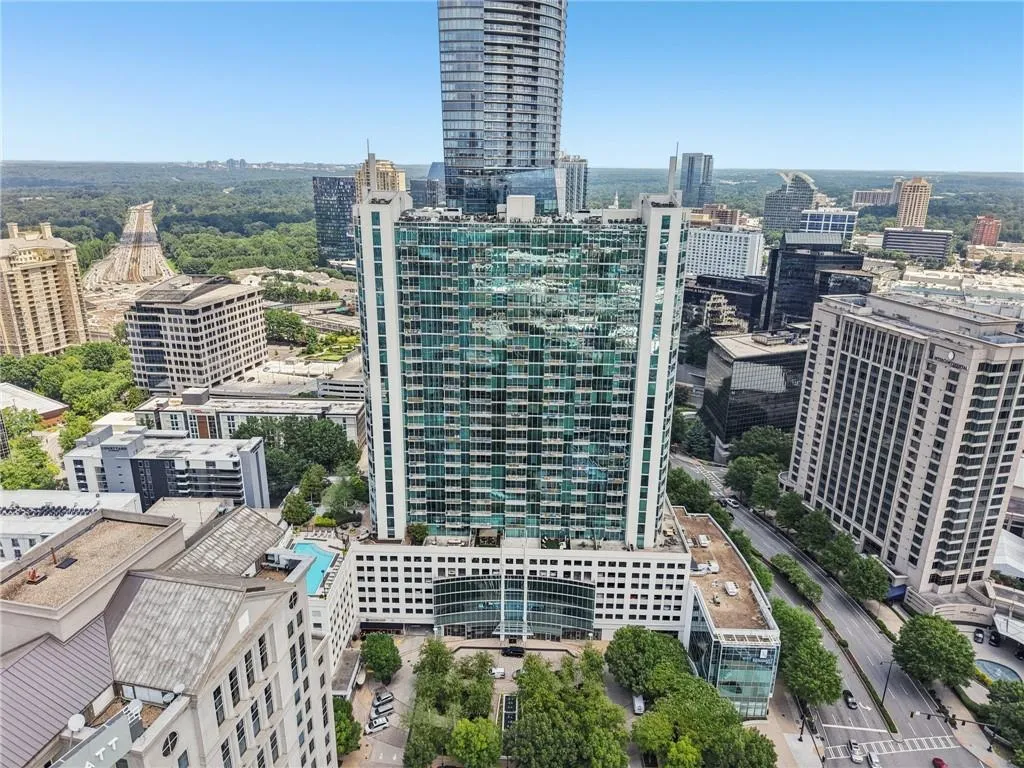 3324 Peachtree Road Ne Unit 1518, Atlanta, Georgia 30326, 2 Bedrooms Bedrooms, ,2 BathroomsBathrooms,Residential,For Sale,3324 Peachtree Road Ne Unit 1518,7626192