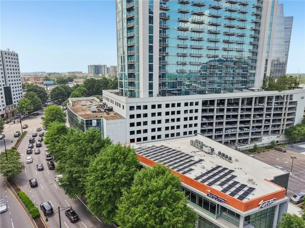 3324 Peachtree Road Ne Unit 1518, Atlanta, Georgia 30326, 2 Bedrooms Bedrooms, ,2 BathroomsBathrooms,Residential,For Sale,3324 Peachtree Road Ne Unit 1518,7626192