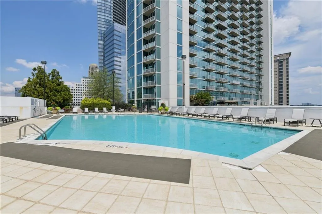 3324 Peachtree Road Ne Unit 1518, Atlanta, Georgia 30326, 2 Bedrooms Bedrooms, ,2 BathroomsBathrooms,Residential,For Sale,3324 Peachtree Road Ne Unit 1518,7626192