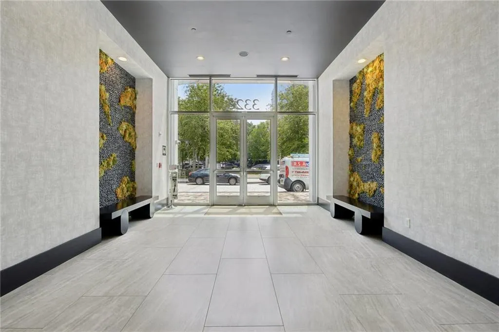 3324 Peachtree Road Ne Unit 1518, Atlanta, Georgia 30326, 2 Bedrooms Bedrooms, ,2 BathroomsBathrooms,Residential,For Sale,3324 Peachtree Road Ne Unit 1518,7626192