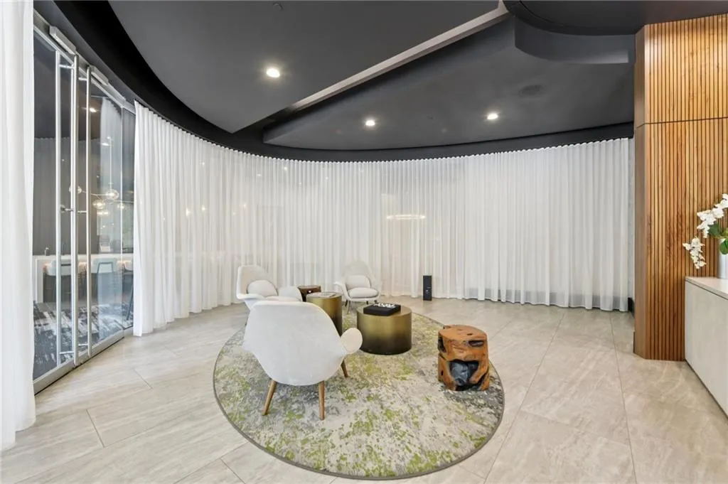 3324 Peachtree Road Ne Unit 1518, Atlanta, Georgia 30326, 2 Bedrooms Bedrooms, ,2 BathroomsBathrooms,Residential,For Sale,3324 Peachtree Road Ne Unit 1518,7626192