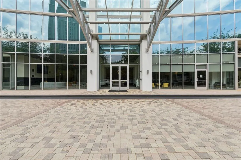 3324 Peachtree Road Ne Unit 1518, Atlanta, Georgia 30326, 2 Bedrooms Bedrooms, ,2 BathroomsBathrooms,Residential,For Sale,3324 Peachtree Road Ne Unit 1518,7626192