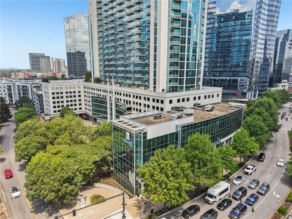 3324 Peachtree Road Ne Unit 1518, Atlanta, Georgia 30326, 2 Bedrooms Bedrooms, ,2 BathroomsBathrooms,Residential,For Sale,3324 Peachtree Road Ne Unit 1518,7626192
