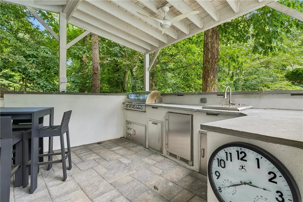 3906 Paces Ferry Road Nw, Atlanta, Georgia 30327, 6 Bedrooms Bedrooms, 0 ,6 BathroomsBathrooms,Residential,For Sale,3906 Paces Ferry Road Nw,7810432