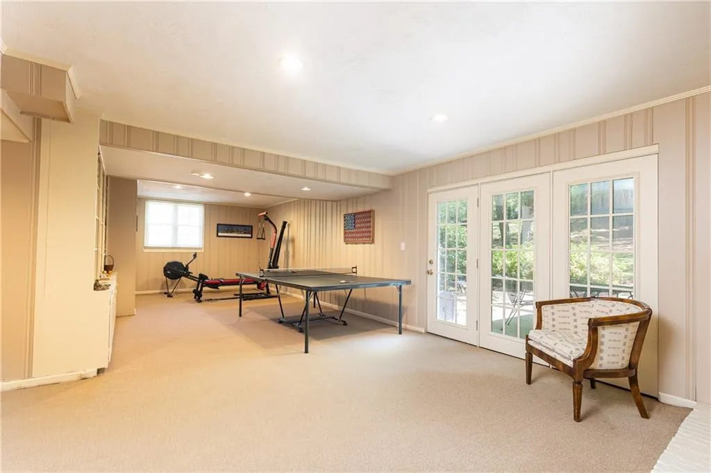 525 Londonberry Road, Atlanta, Georgia 30327, 4 Bedrooms Bedrooms, ,3 BathroomsBathrooms,Residential,Sold,525 Londonberry Road,7035464