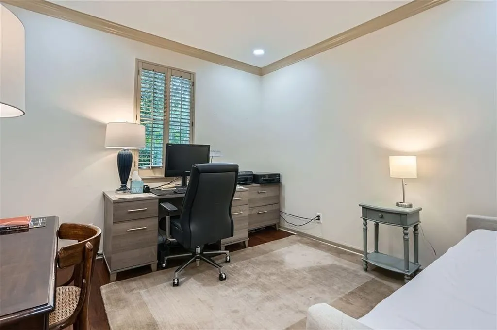 2499 Peachtree Road Ne Unit 108, Atlanta, Georgia 30305, 2 Bedrooms Bedrooms, ,2 BathroomsBathrooms,Residential,For Sale,2499 Peachtree Road Ne Unit 108,7579562