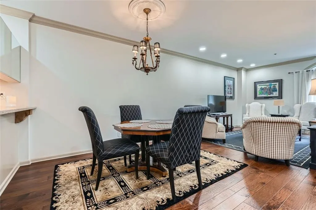 2499 Peachtree Road Ne Unit 108, Atlanta, Georgia 30305, 2 Bedrooms Bedrooms, ,2 BathroomsBathrooms,Residential,For Sale,2499 Peachtree Road Ne Unit 108,7579562