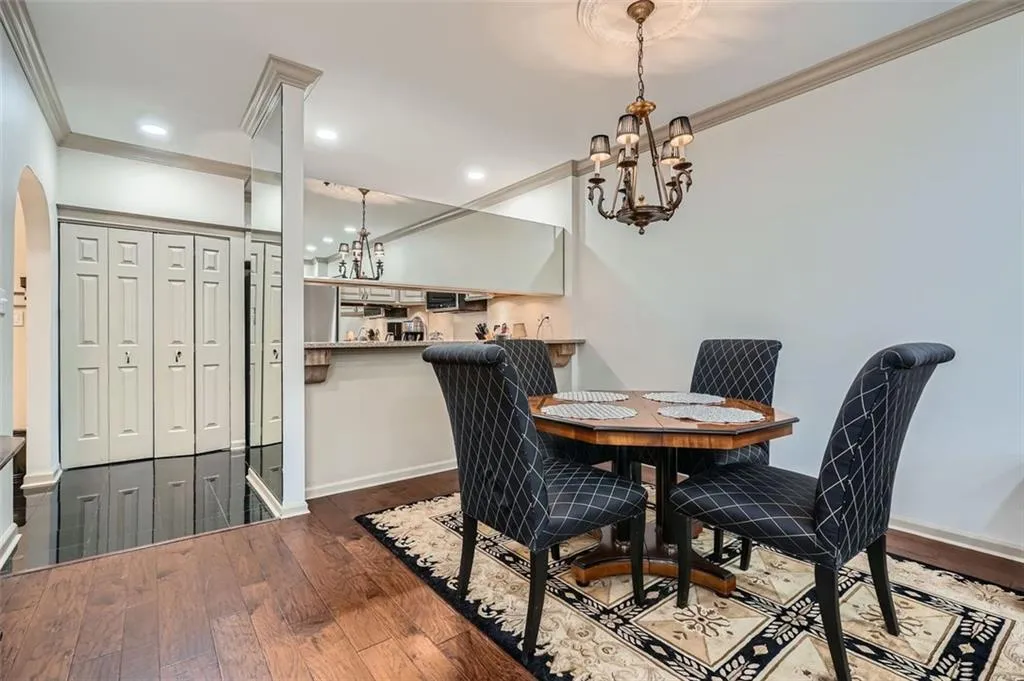 2499 Peachtree Road Ne Unit 108, Atlanta, Georgia 30305, 2 Bedrooms Bedrooms, ,2 BathroomsBathrooms,Residential,For Sale,2499 Peachtree Road Ne Unit 108,7579562
