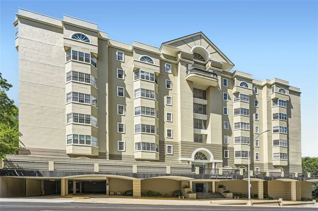 2499 Peachtree Road Ne Unit 108, Atlanta, Georgia 30305, 2 Bedrooms Bedrooms, ,2 BathroomsBathrooms,Residential,For Sale,2499 Peachtree Road Ne Unit 108,7579562