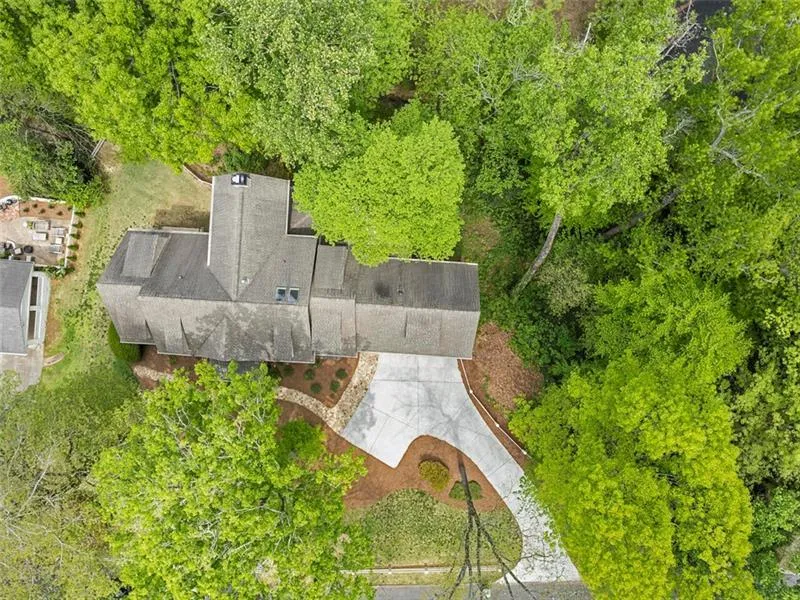 920 Starlight Drive, Sandy Springs, Georgia 30342, 5 Bedrooms Bedrooms, ,4 BathroomsBathrooms,Residential,Sold,920 Starlight Drive,7053119