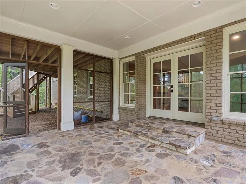 920 Starlight Drive, Sandy Springs, Georgia 30342, 5 Bedrooms Bedrooms, ,4 BathroomsBathrooms,Residential,Sold,920 Starlight Drive,7053119