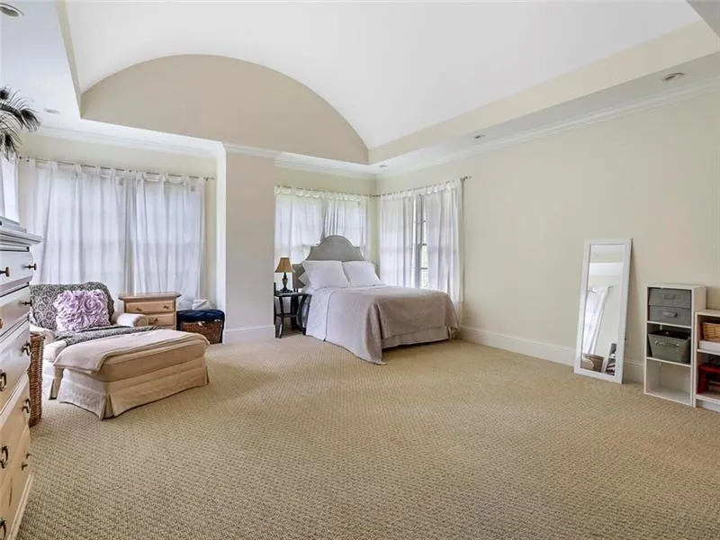 920 Starlight Drive, Sandy Springs, Georgia 30342, 5 Bedrooms Bedrooms, ,4 BathroomsBathrooms,Residential,Sold,920 Starlight Drive,7053119