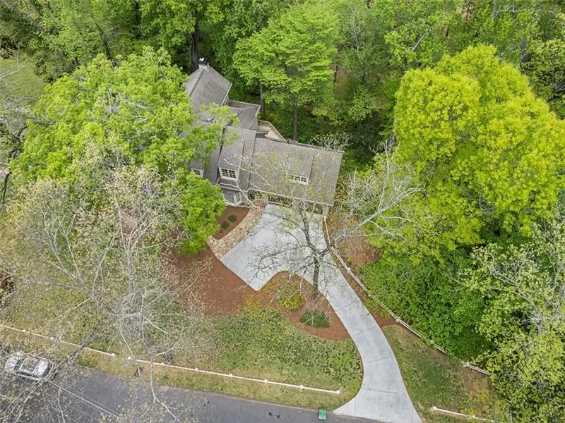 920 Starlight Drive, Sandy Springs, Georgia 30342, 5 Bedrooms Bedrooms, ,4 BathroomsBathrooms,Residential,Sold,920 Starlight Drive,7053119