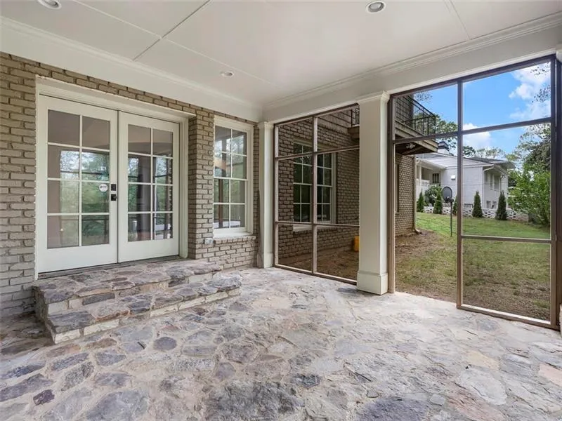 920 Starlight Drive, Sandy Springs, Georgia 30342, 5 Bedrooms Bedrooms, ,4 BathroomsBathrooms,Residential,Sold,920 Starlight Drive,7053119