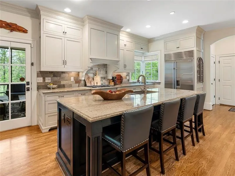 920 Starlight Drive, Sandy Springs, Georgia 30342, 5 Bedrooms Bedrooms, ,4 BathroomsBathrooms,Residential,Sold,920 Starlight Drive,7053119