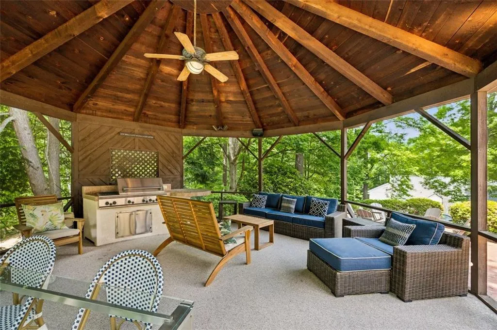 8925 Huntcliff Lake Court, Atlanta, Georgia 30350, 5 Bedrooms Bedrooms, ,3 BathroomsBathrooms,Residential,Sold,8925 Huntcliff Lake Court,7559981